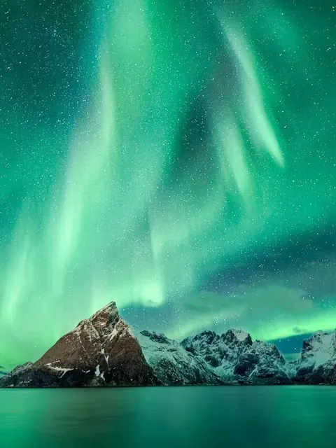 Northern Lights pack cover